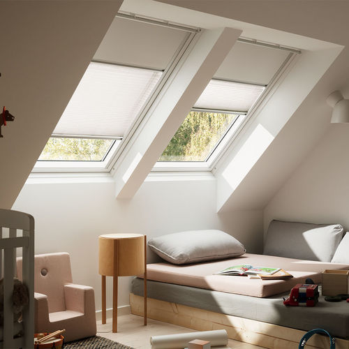 Плиссированное жалюзи - ROOM DARKENING - VELUX - для слухового окна / из ткани / механизированное