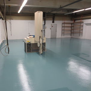 Напольное покрытие из полиуретана - TOPFINISH® - TLM SYSTEMS - в рулонах / покрытое воском / имитация вощеного бетона