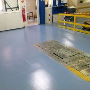 Напольное покрытие из полимера - NEOTHANE® - TLM SYSTEMS - из полиуретана / для сектора услуг / в рулонах