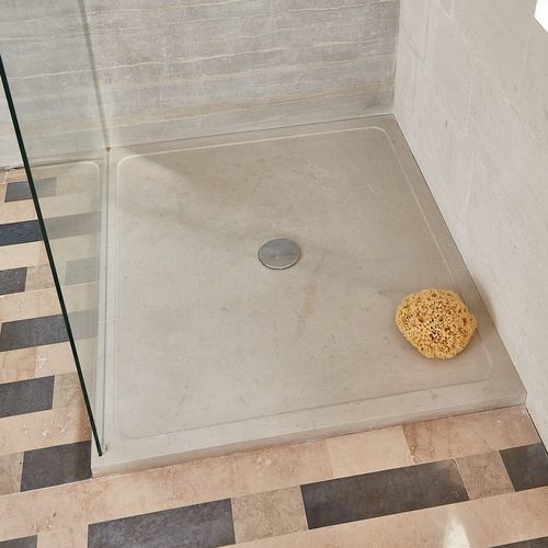 Прямоугольный душевой поддон - ROCAMADOUR - OCCITANIE PIERRES - приподнятый / из камня / противоскользящий