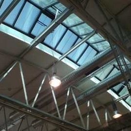 Стеклянная панель с контролем солнечной энергии - OKASOLAR S - OKALUX Glastechnik GmbH - с двойным остеклением / прозрачная / для фасада