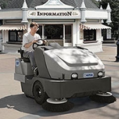 Автономная автоматическая моющая машина - SW8000 165 D 4-CYL - NILFISK