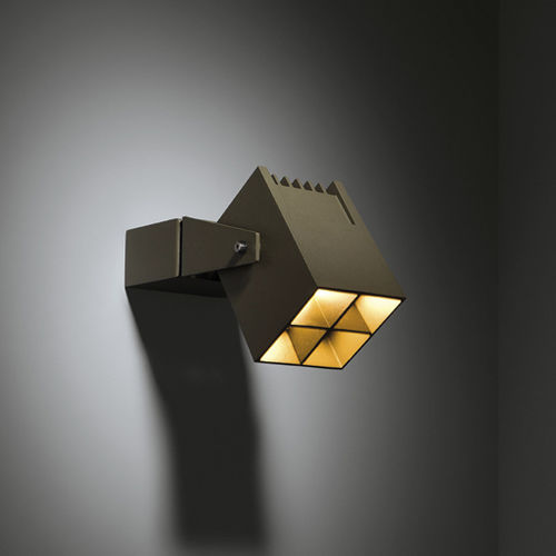 Настенный точечный светильник - JULIEN  - Modular Lighting Instruments - напольный / LED / квадратный