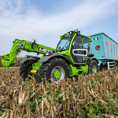 Телескопическая подъемная тележка для загрузки - MF 44.7 - MERLO - для разгрузочно-погрузочных работ / для подъема / вездеход