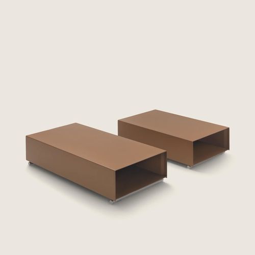 Современный журнальный столик - GROUNDPIECE - FLEXFORM - эпоксидный / из термопластика / из металла