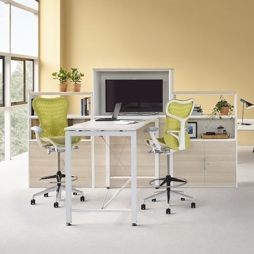 Табурет для работы уникальный дизайн - MIRRA 2 - Herman Miller - из ткани / из плетеной смолы / на колесиках