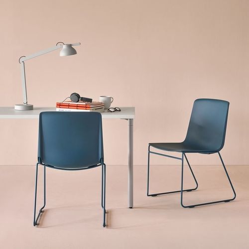 Современный стул для посетителей - PRONTA - Herman Miller - для интерьера / из пластика / с основанием из металла