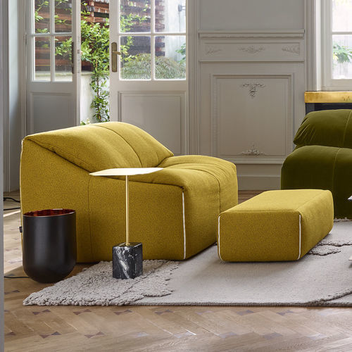 Современное кресло - PLUMY - Ligne Roset - из пенополиуретана / из ткани / обитое