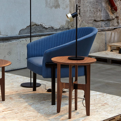 Современное кресло - VALMY - Ligne Roset - из ткани / из пенополиуретана / из фанеры