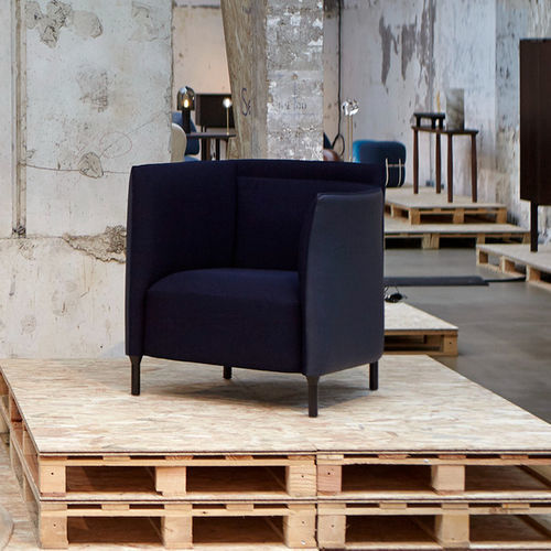Дизайнерское кресло - HEMICYCLE - Ligne Roset - из ткани / из полиуретана / из фанеры