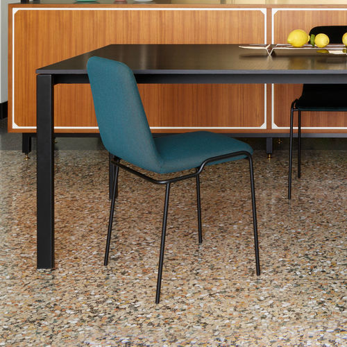 Современный cтул - TADAO - Ligne Roset - для интерьера / из ABS / из кожи