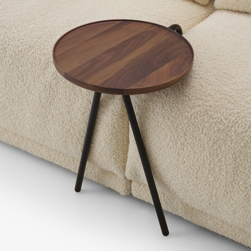 Современный вспомогательный столик - FRÀ - Ligne Roset - из американского ореха / с основанием из лакированной стали / круглый