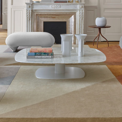 Журнальный столик уникальный дизайн - ALSTER - Ligne Roset - из орехового дерева / из мрамора / с основанием из лакированной стали