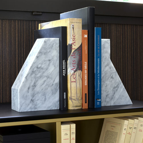 Держатель для книг из каррарского мрамора - LITHOS - Ligne Roset
