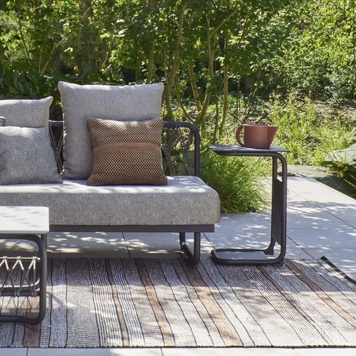 Современный вспомогательный столик - VALMER - Ligne Roset - из полипропилена / из лакированного алюминия / с основанием из лакированного алюминия