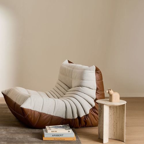 Современное низкое кресло - TOGO BOSS - Ligne Roset - из кожи / из ткани / обитое