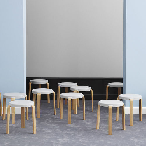 Современный табурет - TAP - Normann Copenhagen - из дуба / из орехового дерева / обитый