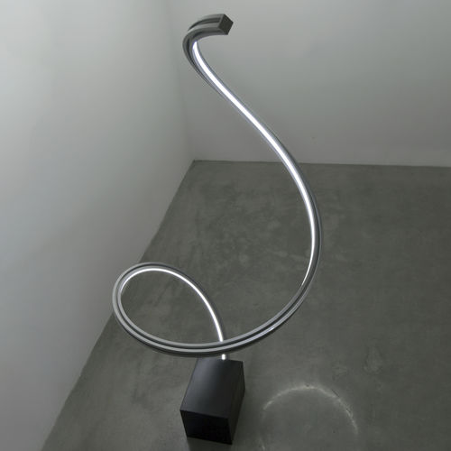 Напольная лампа - INFINITY - KISSA LAMPS - из анодированного алюминия / из экструдированного алюминия / уникальный дизайн
