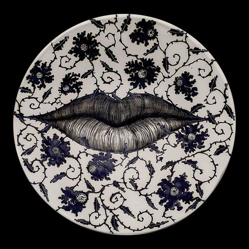 Скульптура из фарфора - PIATTO DA POMPA BOCCA - ELICA STUDIO - ручной работы / Сделано в Италии / настенная