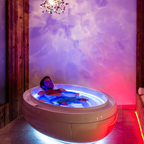 Овальная ванна - LIGHT POOL - SPA4 - отдельностоящая / для профессионального использования / из ламината