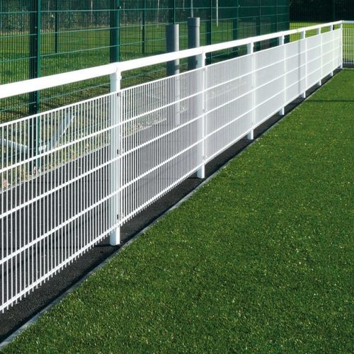 Ограждение из гальванизированной стали - Metalu Plast - из сварной решетки / для наружного применения / для спортивного учреждения