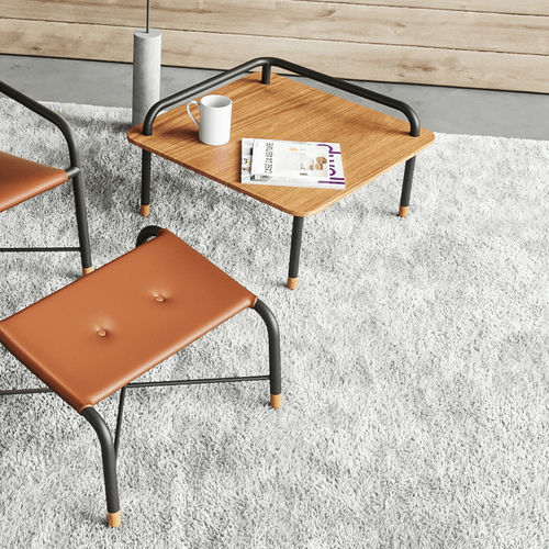 Современный вспомогательный столик - Stretch - Cavaletti S/a - из дерева / с основанием из стали / квадратный