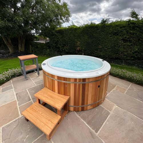 Встраиваемая спа-ванна - Premium WIFI - Urban Cedar Hot Tubs and Saunas - каркасная / круглая / 5 мест