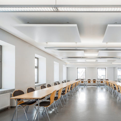 Подвесной потолок из металла - Sonic  - Knauf Ceiling Solutions - из плит / для офиса / для конференц-зала