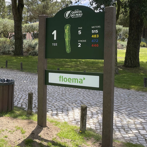 Сигнальная табличка из композита - CLASSIC TEE SIGN - Floema - из алюминия / из ламината высокого давления / из переработанного пластика