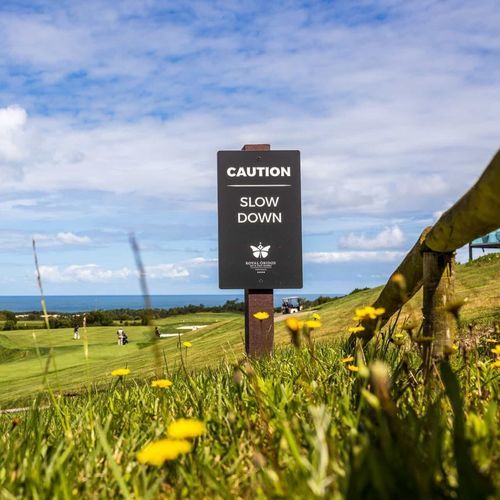 Информационное табло из ламината высокого давления - GOLF - Floema - для общественных мест / для поля для игры в гольф / для городских зон