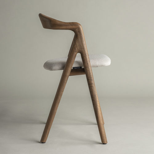 Современный cтул - Garibaldi  - Pommier Furniture - для интерьера / из ткани / с основанием из дуба