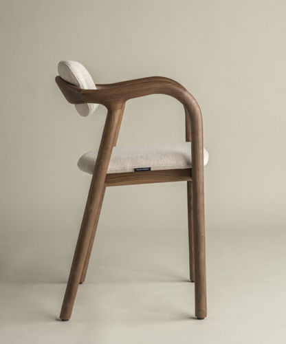 Современный cтул - Mosso Comfort - Pommier Furniture - для интерьера / из ткани / с основанием из дуба