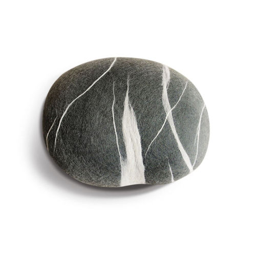 Современный пуф - SEA PEBBLE - Katsu Stones - из шерсти / круглый / ручной работы