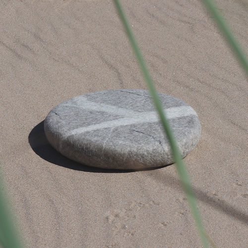 Подушка для стула - HAIKU - Katsu Stones - для пола / внутренняя / овальная