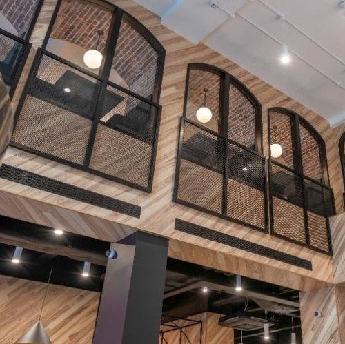 Ограждение из металла - Specialist Joinery Group - решетчатое / для интерьера / для окна