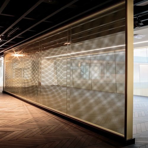 Слоистая стеклянная панель - Specialist Joinery Group - для безопасности / закаленная / с двойным остеклением