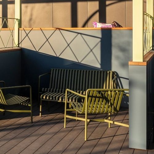 Современный диван - Specialist Joinery Group - для террасы / из металла / с подлокотниками