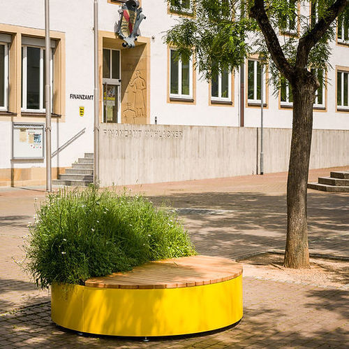 Современная общественная скамейка - ABGEKÜHLT - CITY DECKS - из дерева / без спинки / без подлокотников