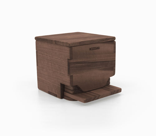 Подстаканник из орехового дерева - M051-CZ - WOODSAKA KFT.