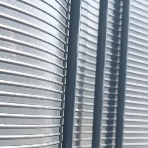 Разделительная перегородка из ленты - Grass Fence Plastik San. Tic. Ltd. Şti - из полипропилена / однотонная / изогнутая
