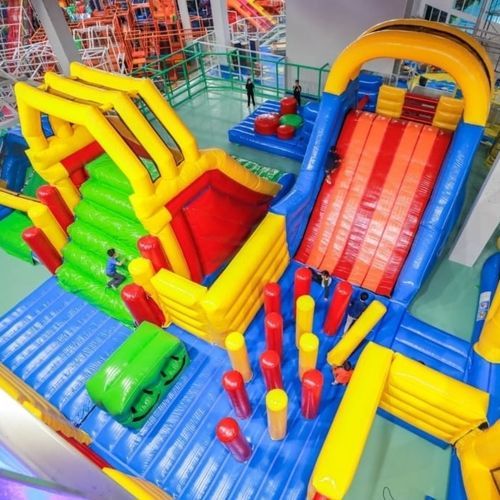 Надувная полоса препятствий - SPI Global Play - для общественных учреждений / прыжки в высоту / слаломная