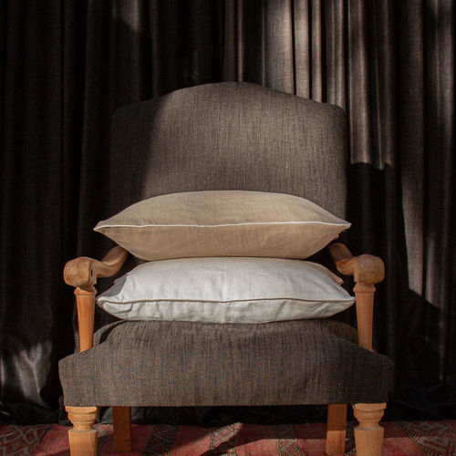Подушка для дивана - CLASSIC - dELENZO LINEN FROM EUROPE S.L - для стула / для кровати / прямоугольная