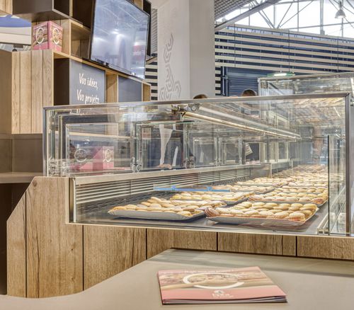 Стоечная холодильная витрина - VISUALIS PASTRY - Eurocryor - для кондитерских изделий / из металла / с дверью