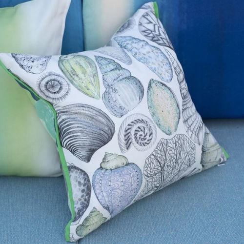 Подушка для наружного применения - SHELL BAY - DESIGNERS GUILD - квадратная / с рисунком / из ткани