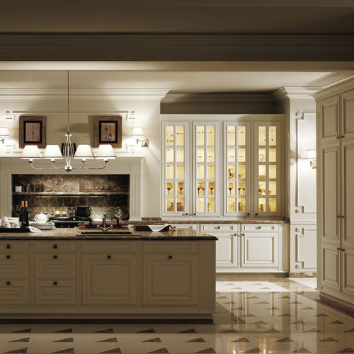 Классическая кухня - BRITANIA BLANCO VIEJO - MUEBLES DOCA - из стекла / из дерева / островного типа