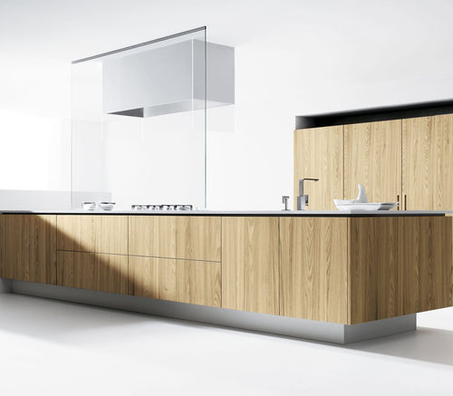 Современная кухня - BARNA TINT XARMER ENT NAT - MUEBLES DOCA - из фанерованной древесины / островного типа / со встроенной ручкой