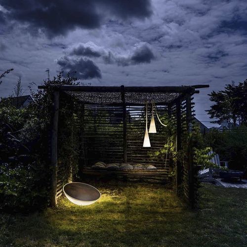 Современный журнальный столик - SOLAR - FOSCARINI - из полиэтилена / с основанием из металла / круглый