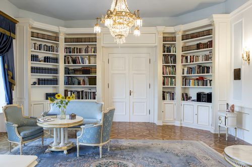 Угловой книжный шкаф - OFFICE - AKAN-handmade furniture - классический / из дерева