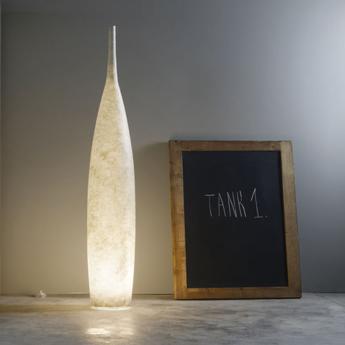 Напольная лампа - Tank 1 - in-es artdesign - из поликарбоната / из Nebulite® / современная