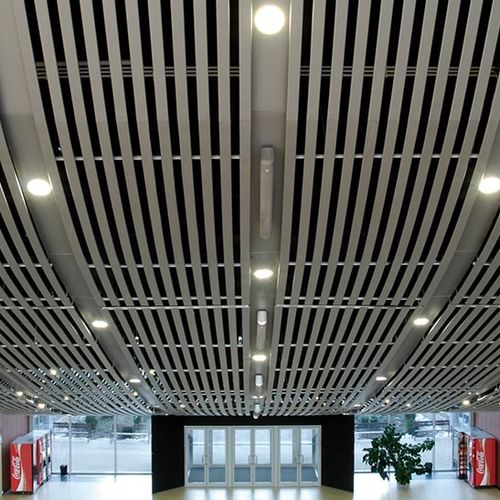 Подвесной потолок из металла - Luxalon® 84R Curved - Hunter Douglas Architectural - из панелей / для чистого помещения / для офиса